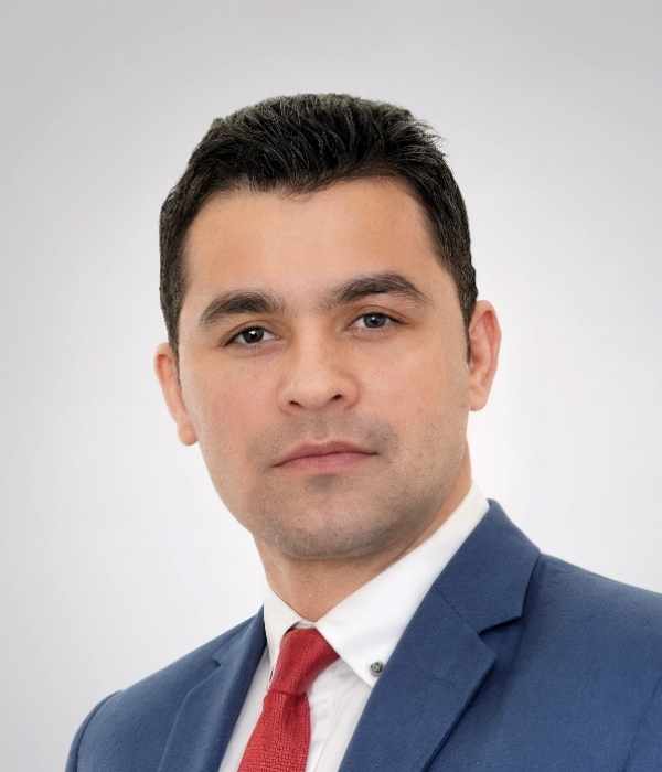 uc_stacked_images_elementor_208829ec_item1