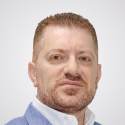 uc_stacked_images_elementor_208829ec_item4